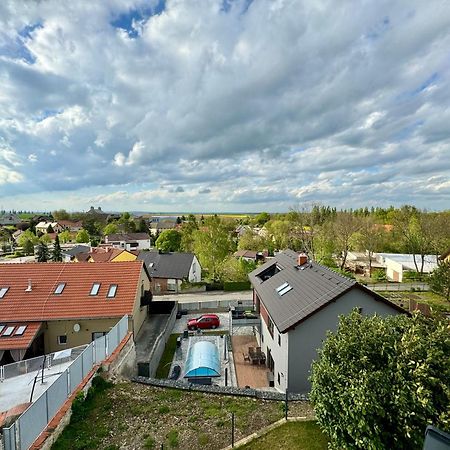 Byt Apartman 74M2 Vyhled Klid Priroda 布拉格 外观 照片
