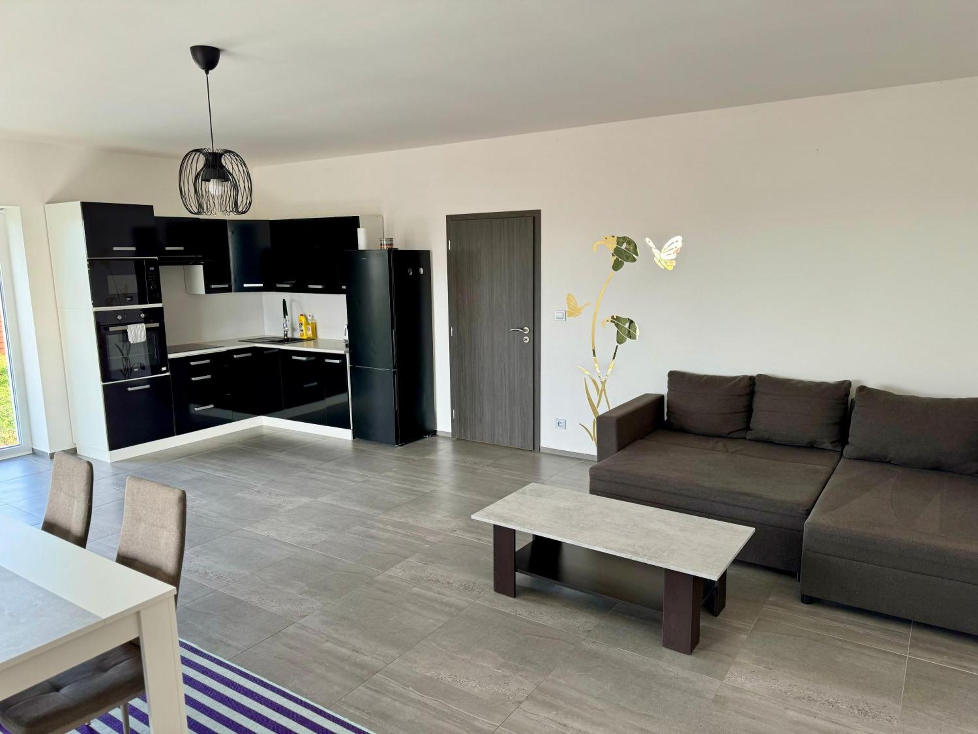 Byt Apartman 74M2 Vyhled Klid Priroda 布拉格 外观 照片