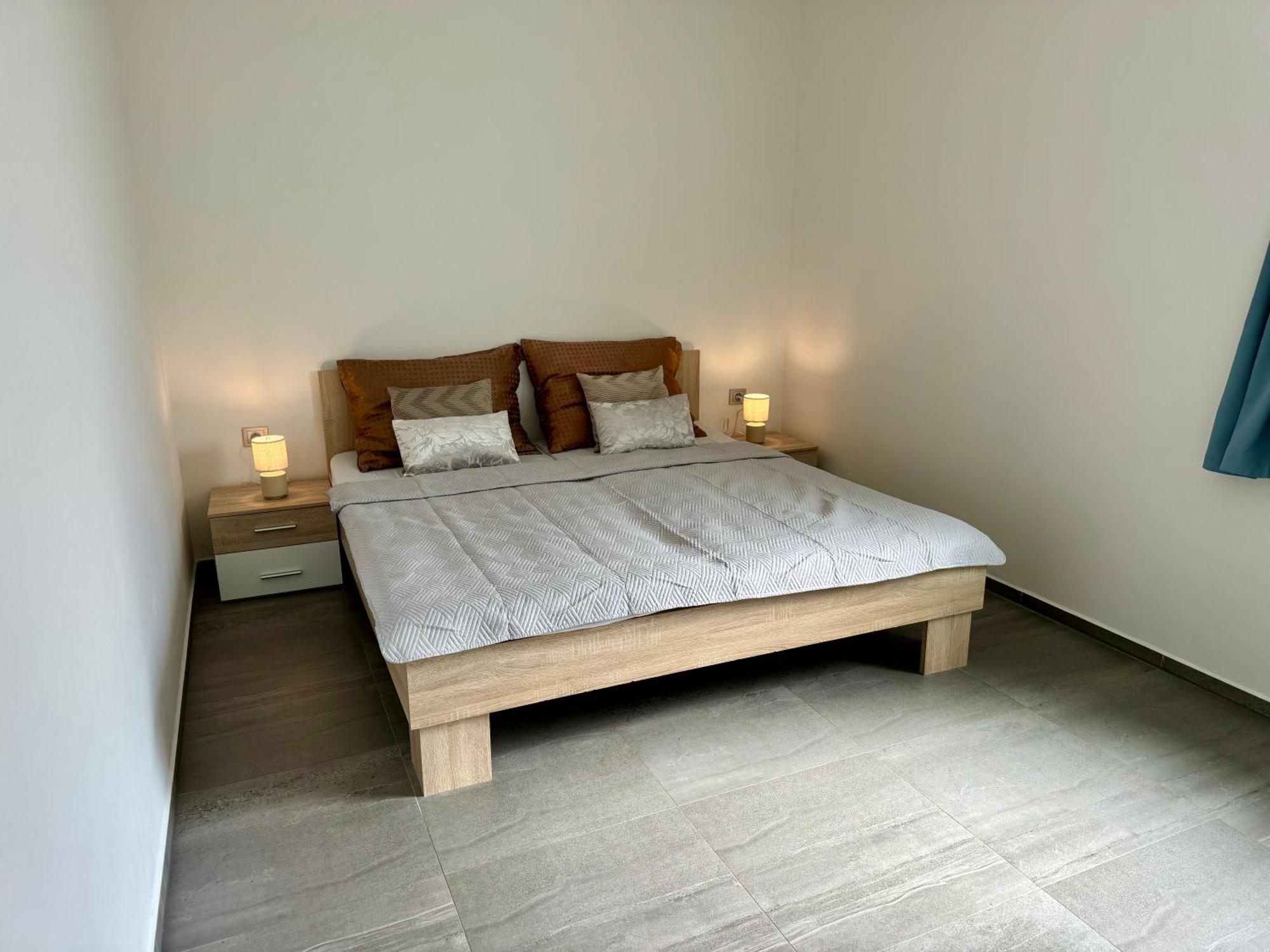 Byt Apartman 74M2 Vyhled Klid Priroda 布拉格 外观 照片